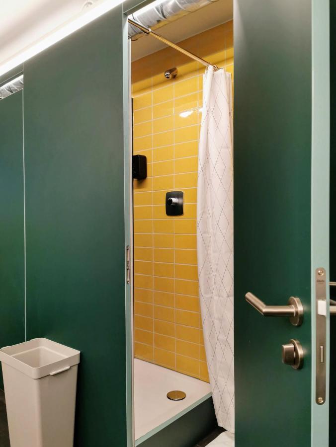 Green Marmot Capsule Hotel Zuerich Exterior photo
