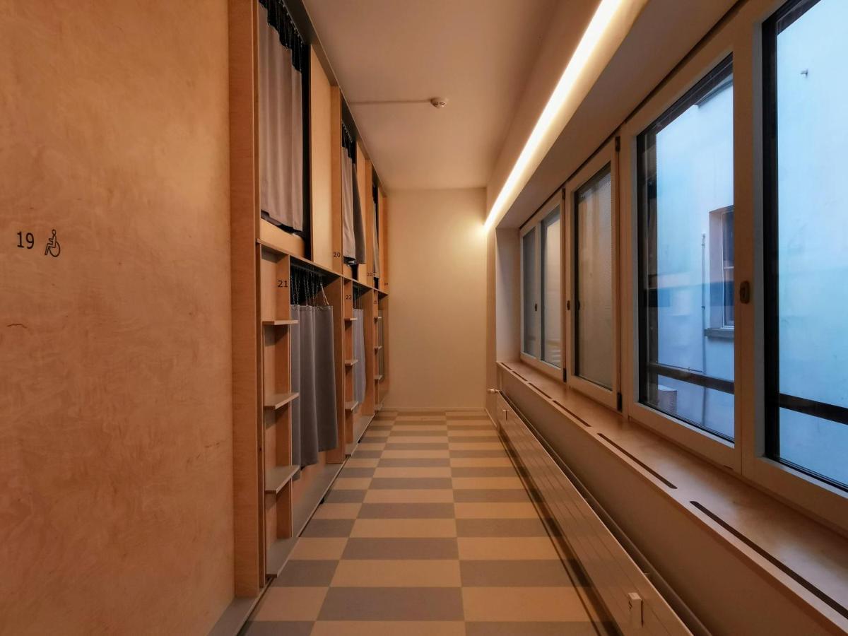 Green Marmot Capsule Hotel Zuerich Exterior photo
