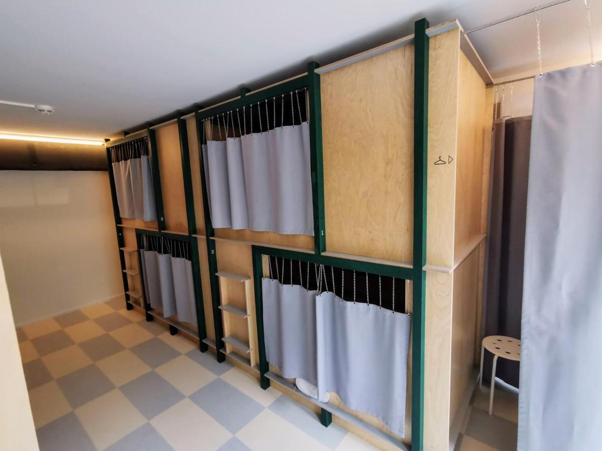 Green Marmot Capsule Hotel Zuerich Exterior photo
